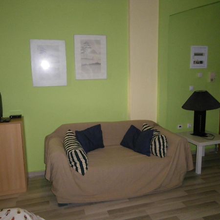 Homy Cozy Studio Towards The Centre Salonicco Esterno foto