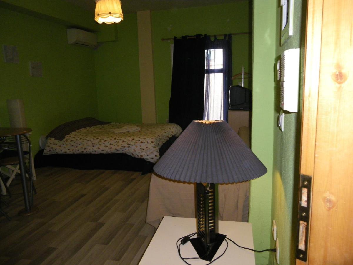 Homy Cozy Studio Towards The Centre Salonicco Esterno foto